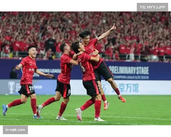 亚冠精英联赛焦点战蔚山现代主场气势如虹誓要延续连胜强势表现