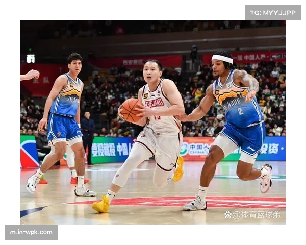 齐麟场均出手9.5次三分 新疆队外线战术核心地位稳固